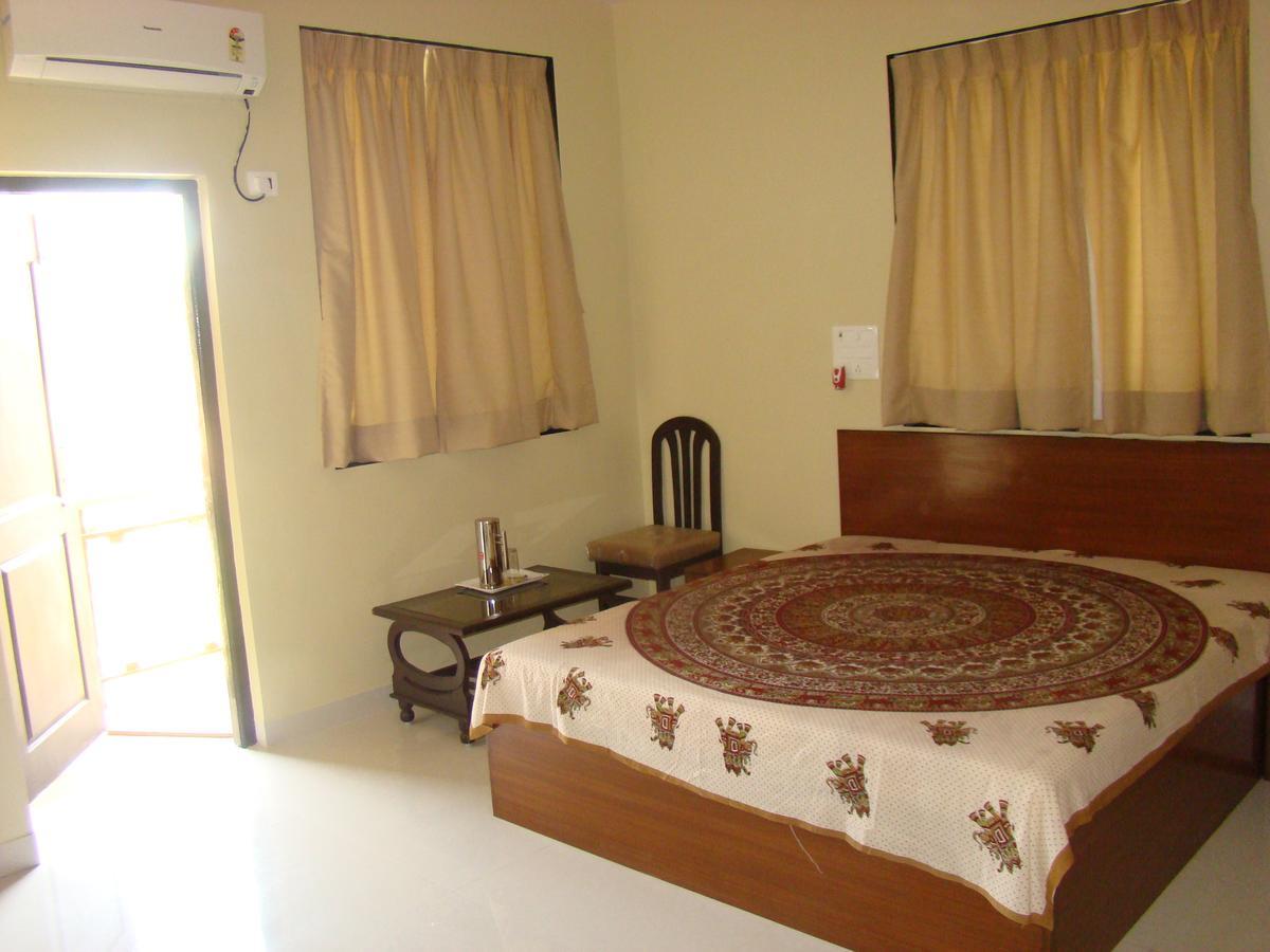 Hira Laxmi Residency Hotel Alibag Luaran gambar